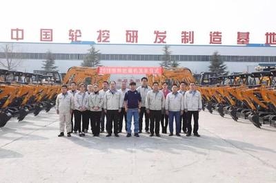 恒特挖掘機再交付15臺微型挖掘機，助力客戶高效作業